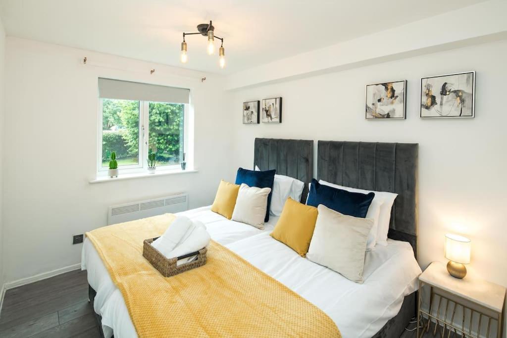 Cozy Retreat Near Heathrow Airport