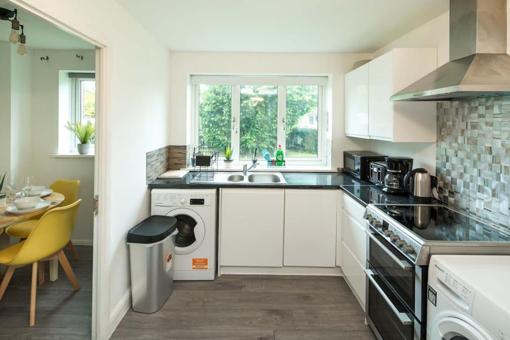 Cozy Retreat Near Heathrow Airport Apartment